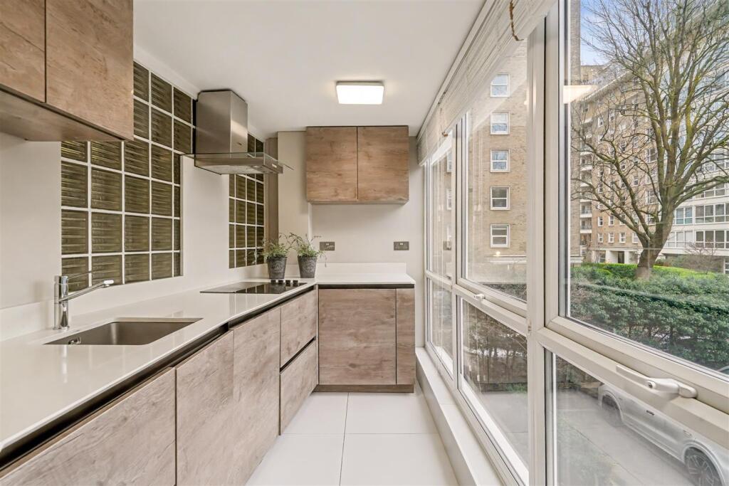 Apartment in London - View 3