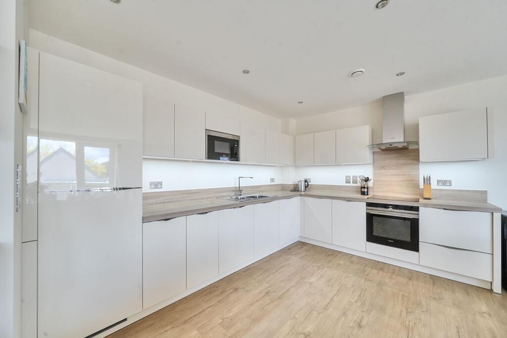 Apartment in Southampton - View 4