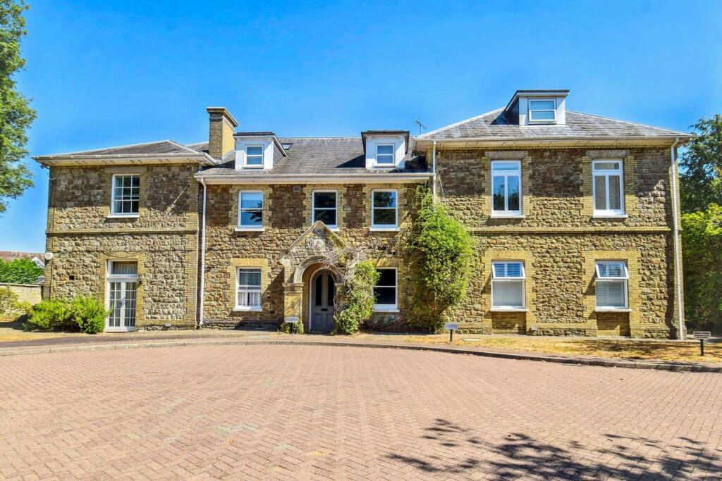 Main image of property: Vine Lodge, Holly Bush Lane, Sevenoaks, TN13