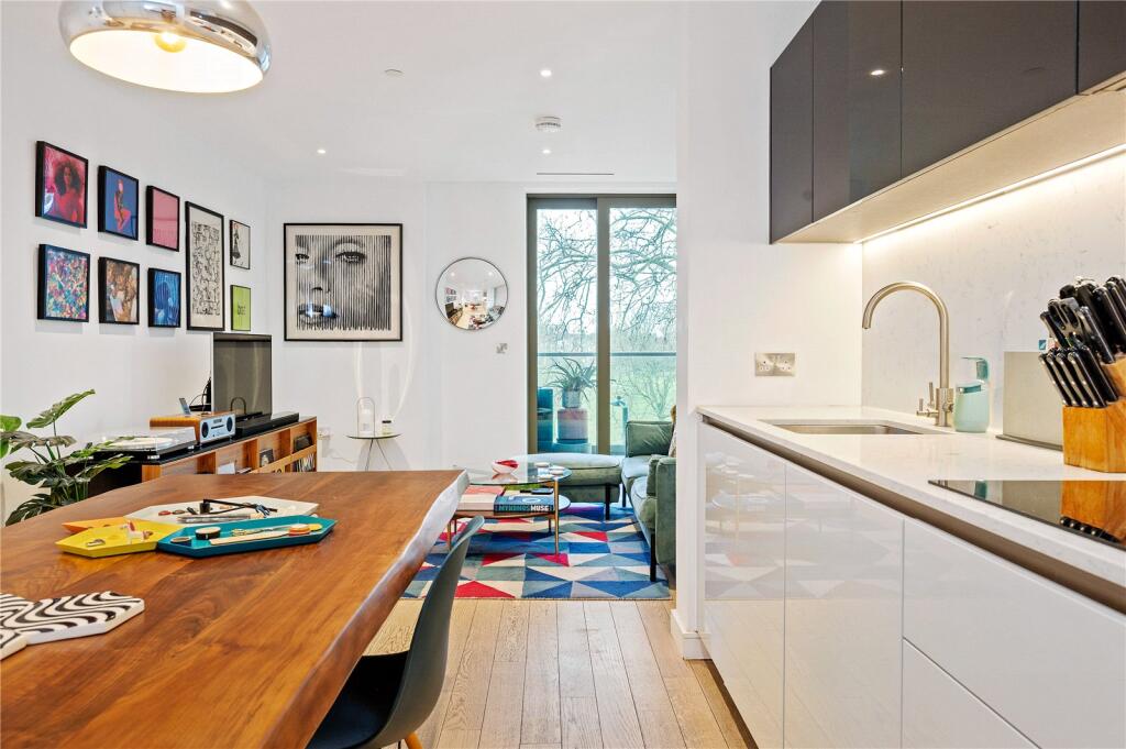 Apartment in London, Lower Clapton, Clapton - View 3