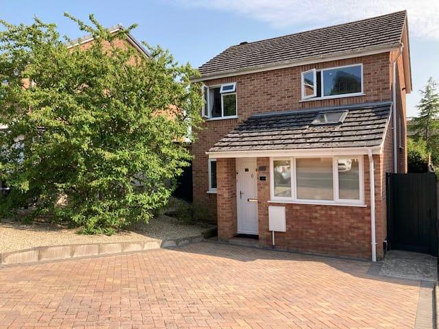 Main image of property: Hood Close, Glastonbury, BA6