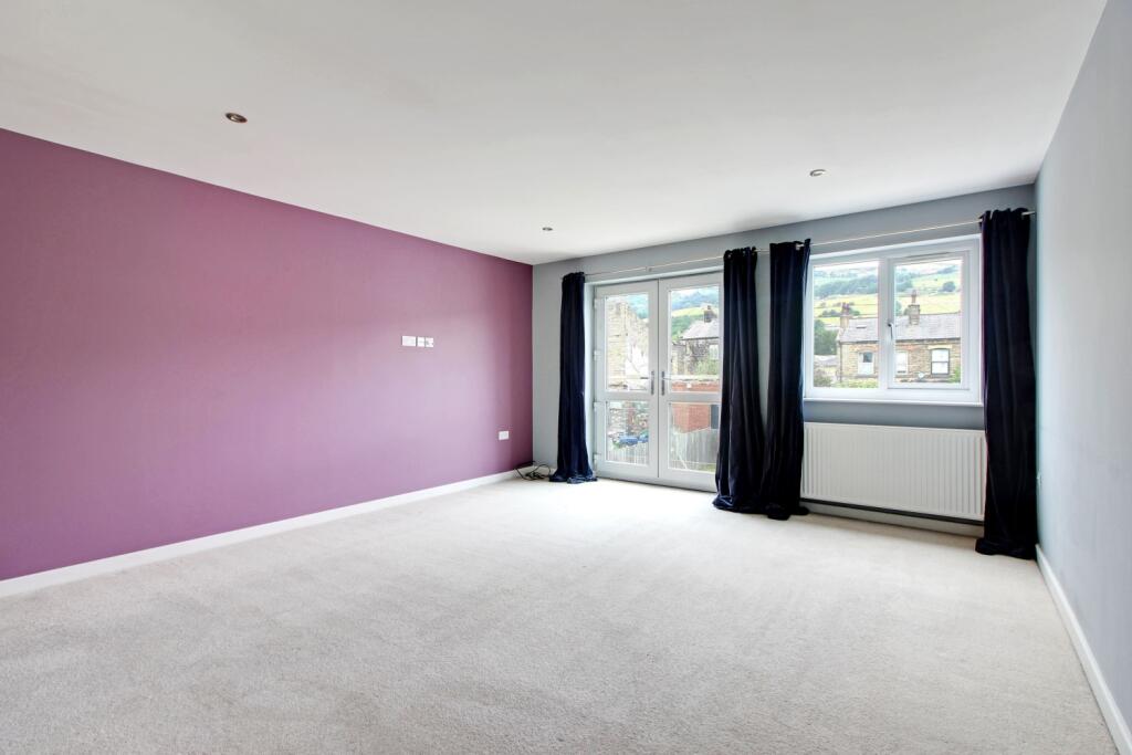 Laureate Terrace, Mytholmroyd photo 3
