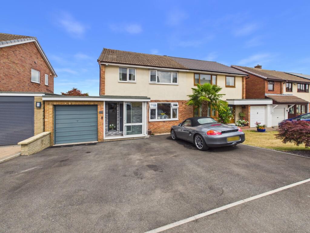 Main image of property: Garth Way Close, Dronfield, Derbyshire, S18