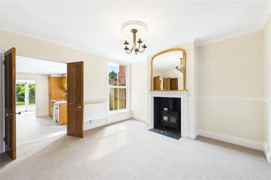 Reading Road, Pangbourne, Reading, Berkshire, RG8 photo 3
