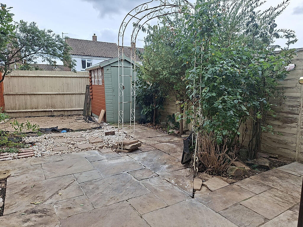 House in Redhill - View 4