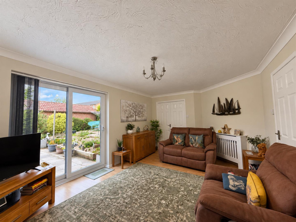 Aldabrand Close, Chickerell photo 4
