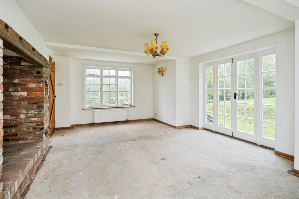 House in Tonbridge - More