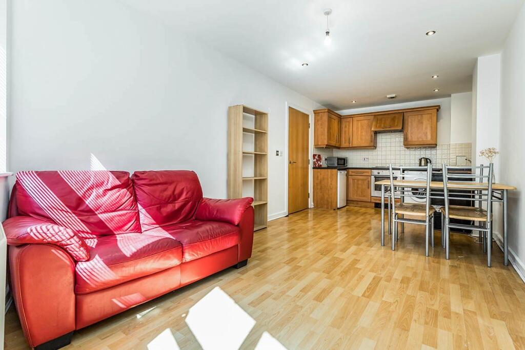 Apartment in Manchester - View 2
