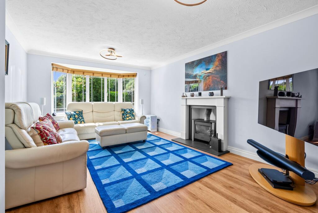 Conningsby Drive, Pershore, WR10 photo 4
