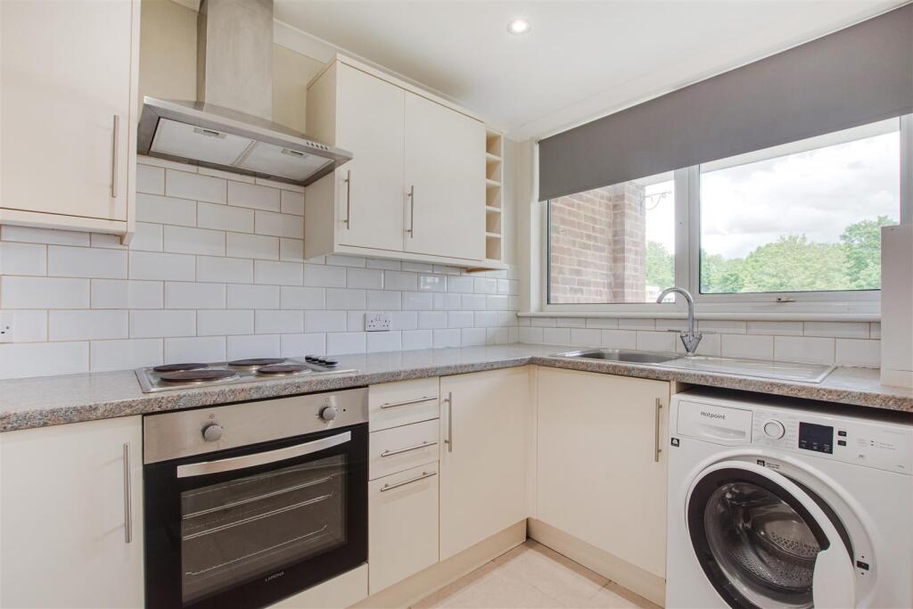 Apartment in London - View 2