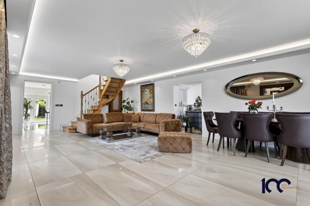 House in Rainham - View 3