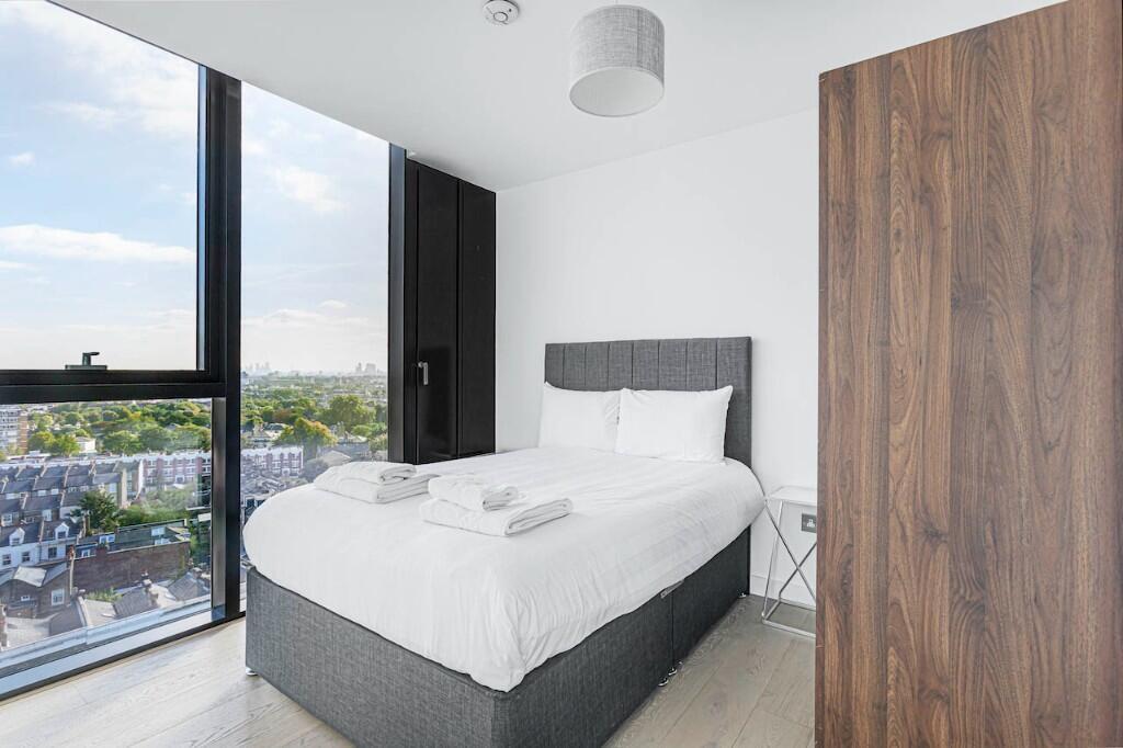 Main image of property: Highgate Hill, London, N19