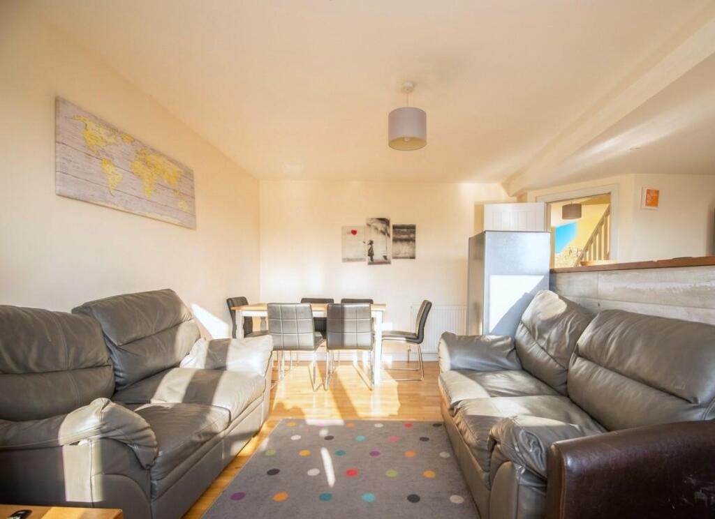 6 bedroom house for rent