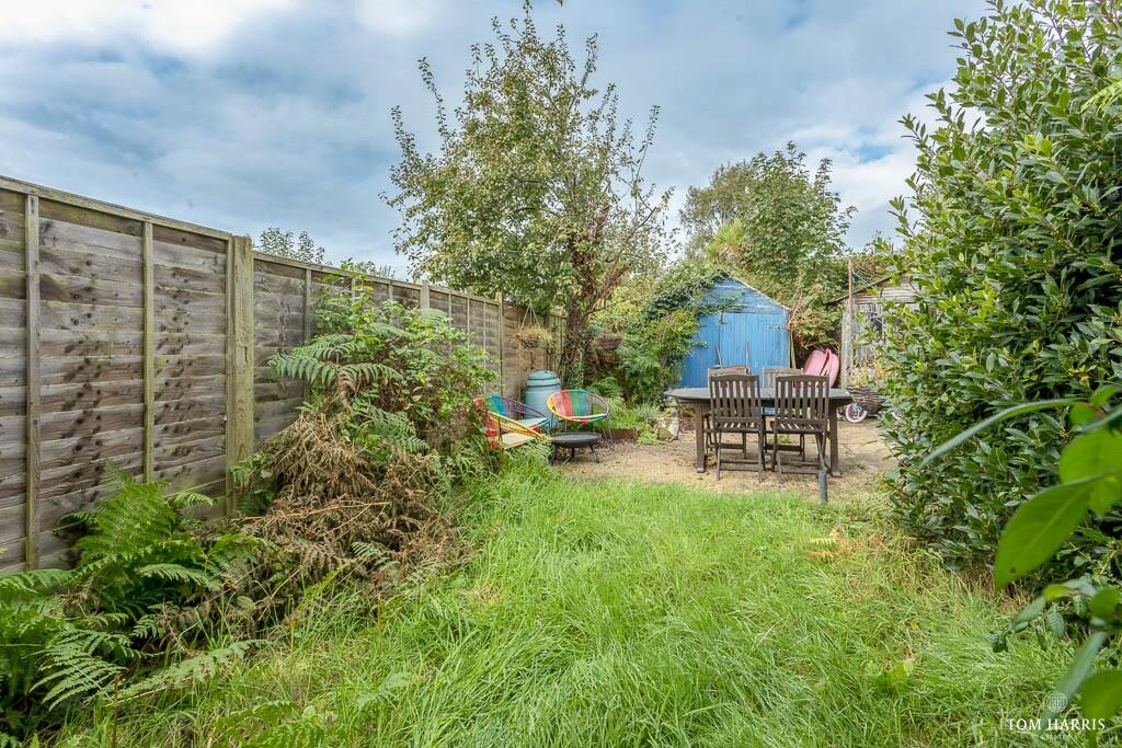 Jumpers Avenue, Christchurch, Dorset, BH23 photo 3