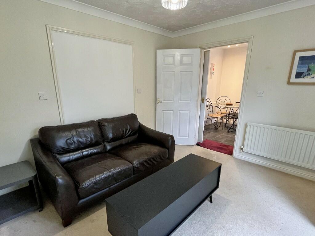 1 bedroom house share for rent