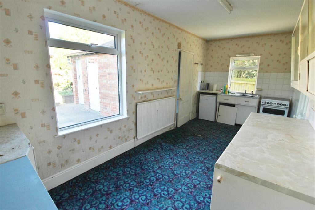 House in South Kesteven, Great Gonerby - More
