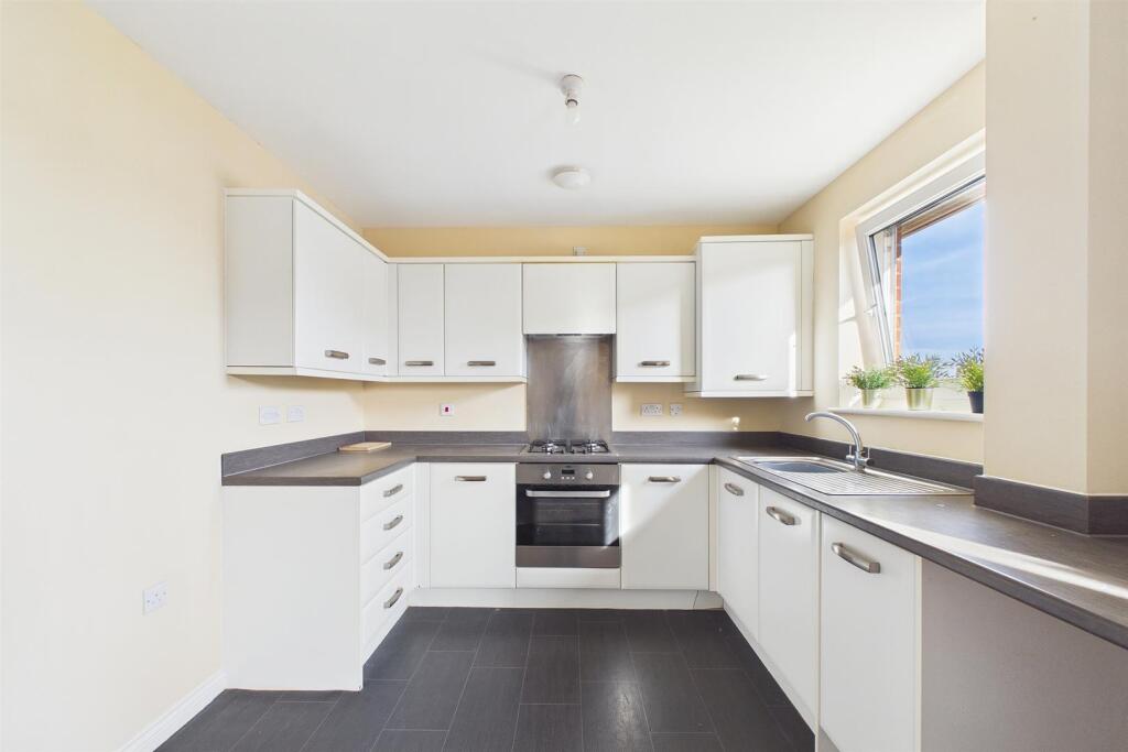 Apartment in Coventry, Stoke Aldermoor - View 3