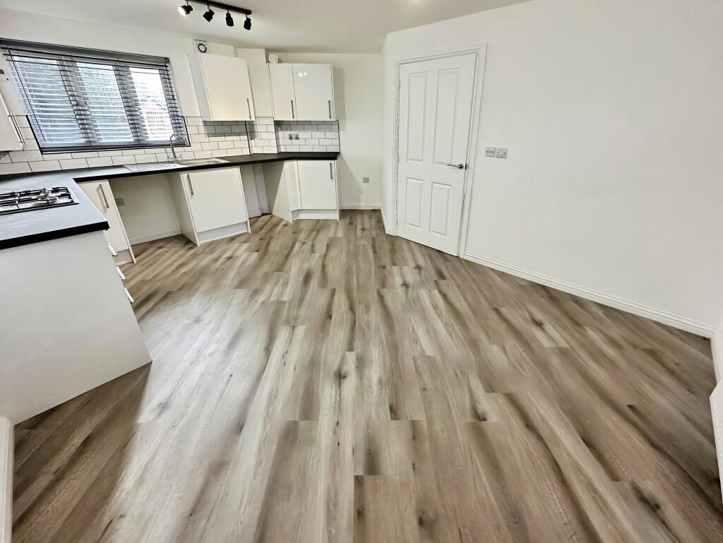 House in Salisbury - View 5