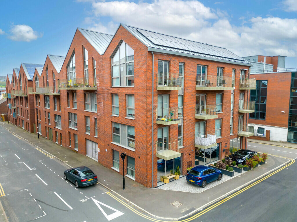 Apartment in Sheffield, South Yorkshire - View 2
