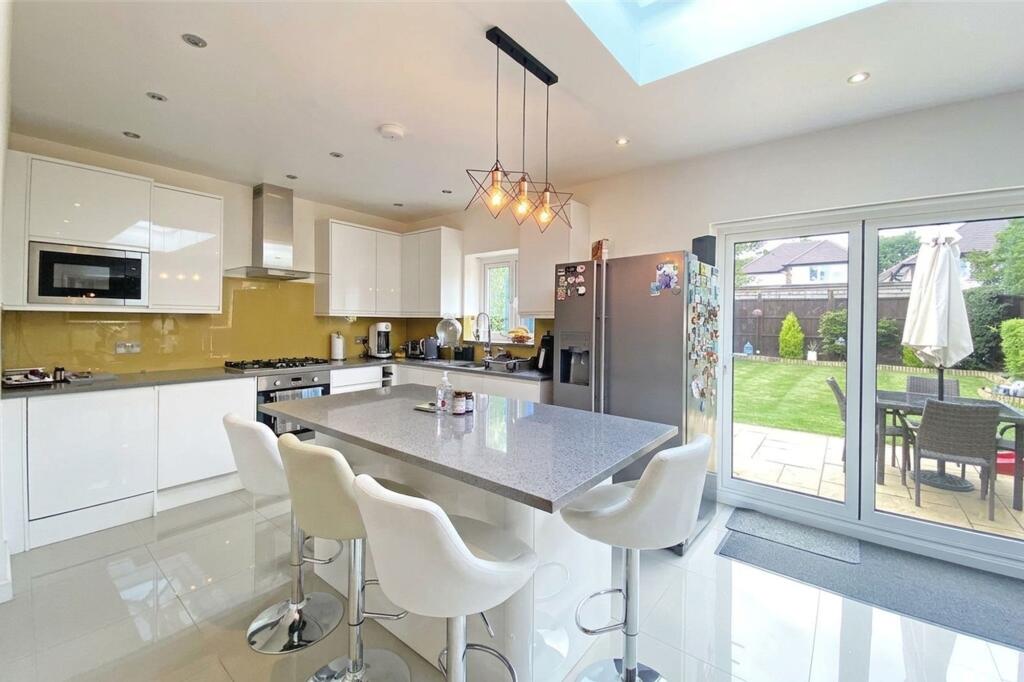 House in London - View 2