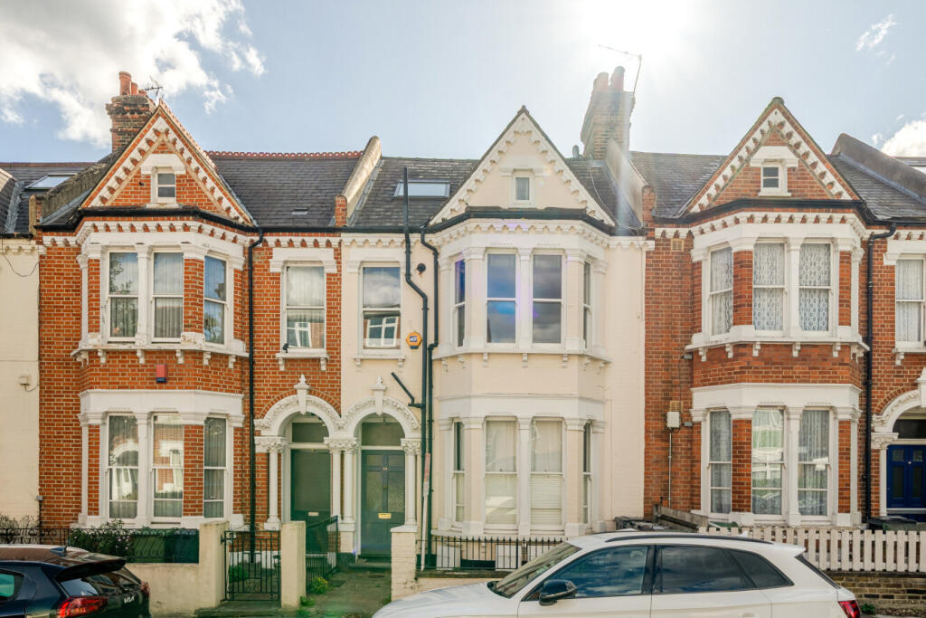 Apartment in London - View 3