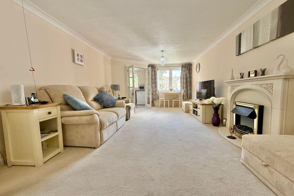 Apartment in Weston-super-Mare, North Somerset - View 3