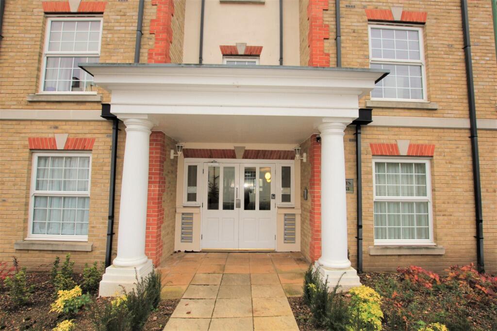 Apartment in Watford - View 3