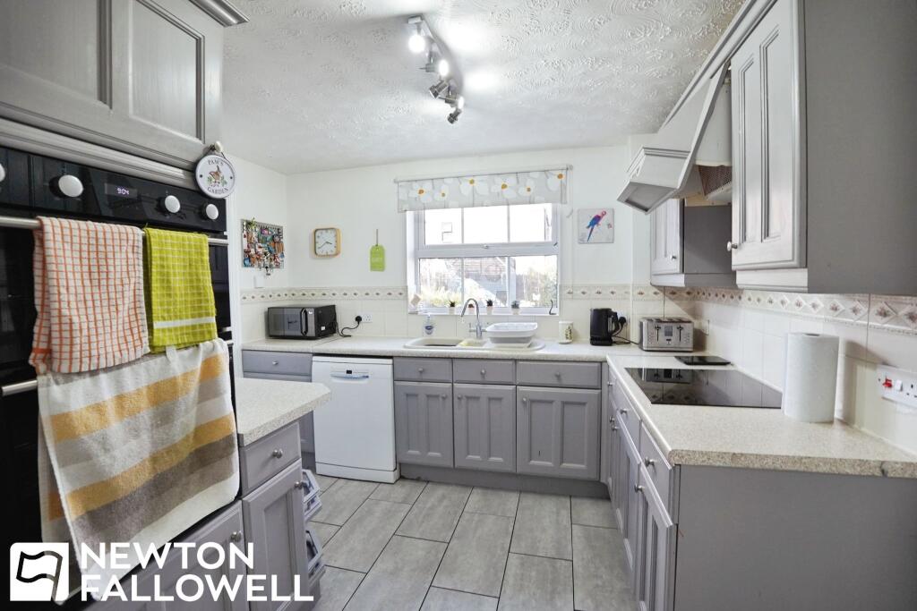 House in Doncaster - View 5