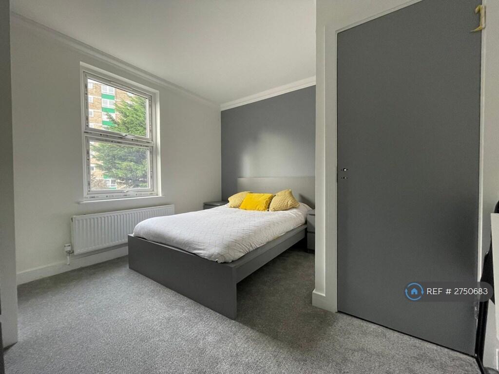 Main image of property: Parrock Street, Gravesend, DA12