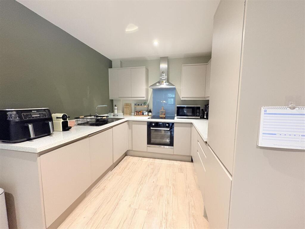 Apartment in Birmingham, Moseley - View 4