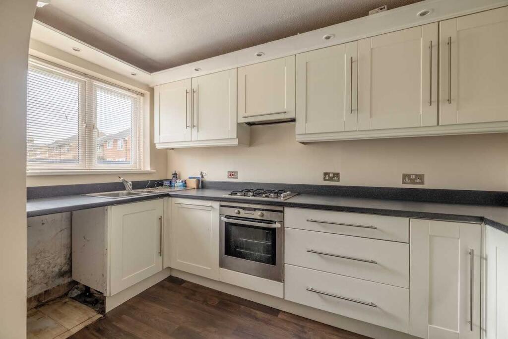 House in Richings Park, Iver - View 3