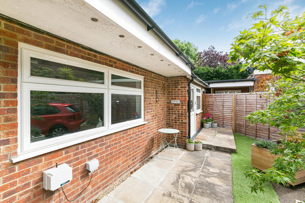 House in Mole Valley, Surrey - More