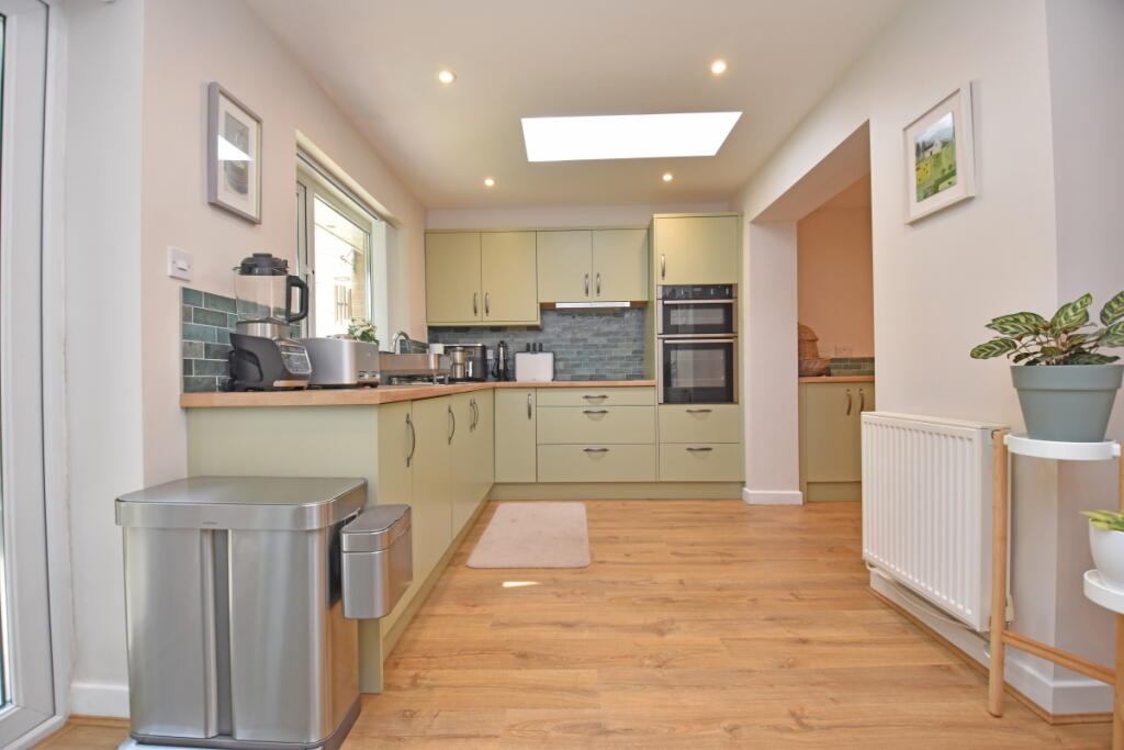 Blenheim Drive, Willand Old Village, EX15 photo 3