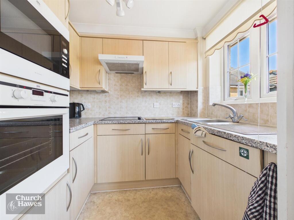 Apartment in Maldon - View 2