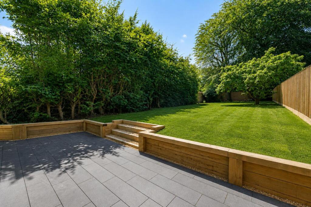 Peppard Road, Sonning Common, Reading, Oxfordshire RG4 - View 3