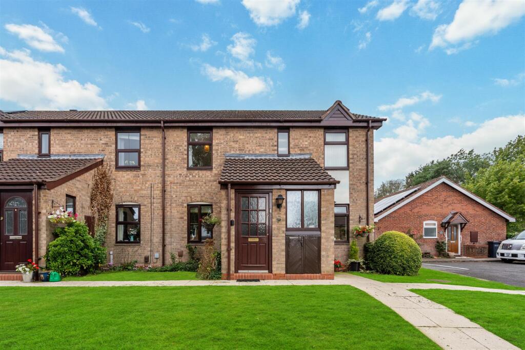 Main image of property: Poplar Road, Dorridge, Solihull