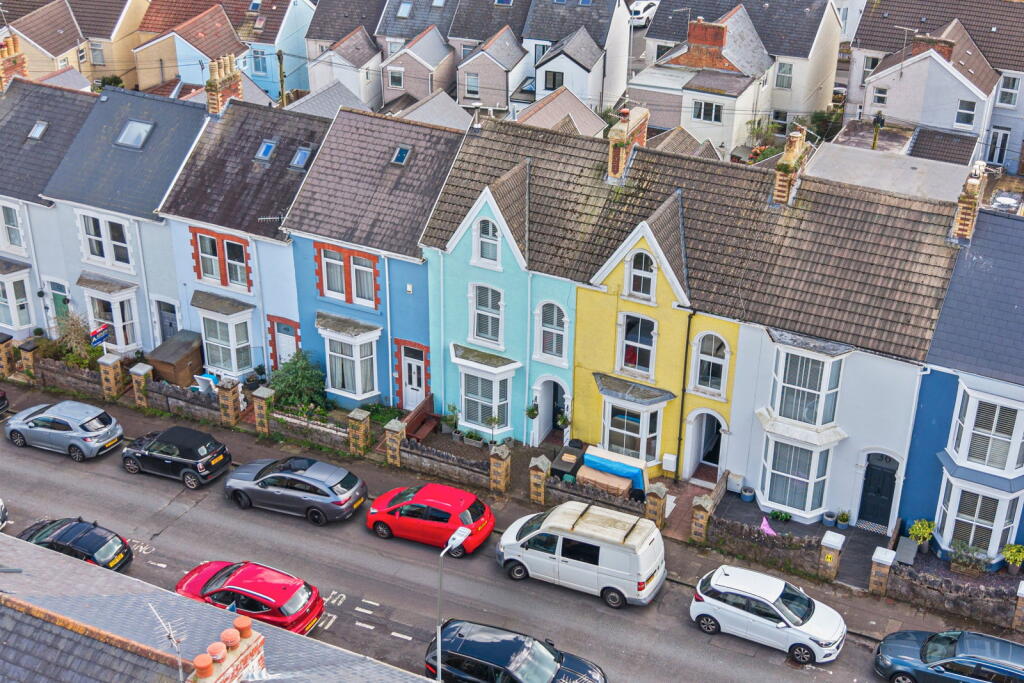 Main image of property: Victoria Avenue, Mumbles, Swansea, SA3 4NQ