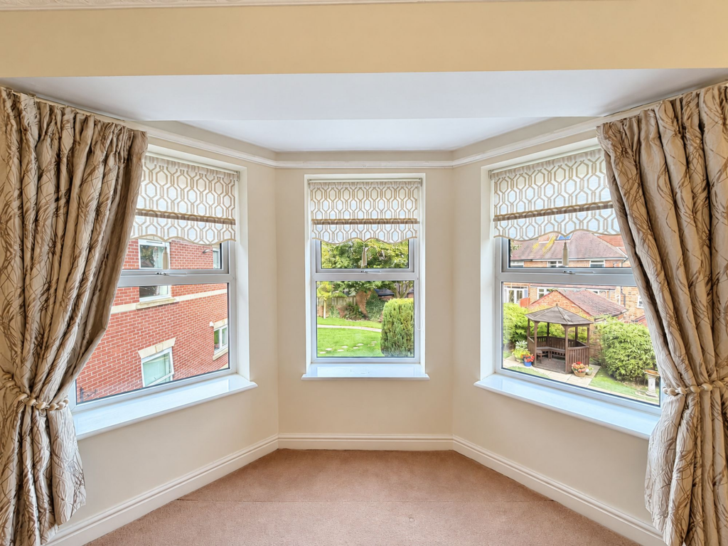 Apartment in Southport, Marshside - More