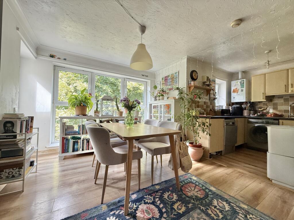 Apartment in Exeter, St Thomas - View 4