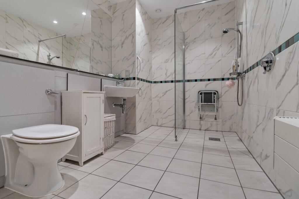 Clarence Park, 415 Worcester Road, Malvern, Worcestershire, WR14 1FU - View 5