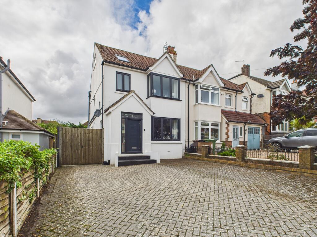 Main image of property: Aberdare Avenue, Drayton, Portsmouth, PO6