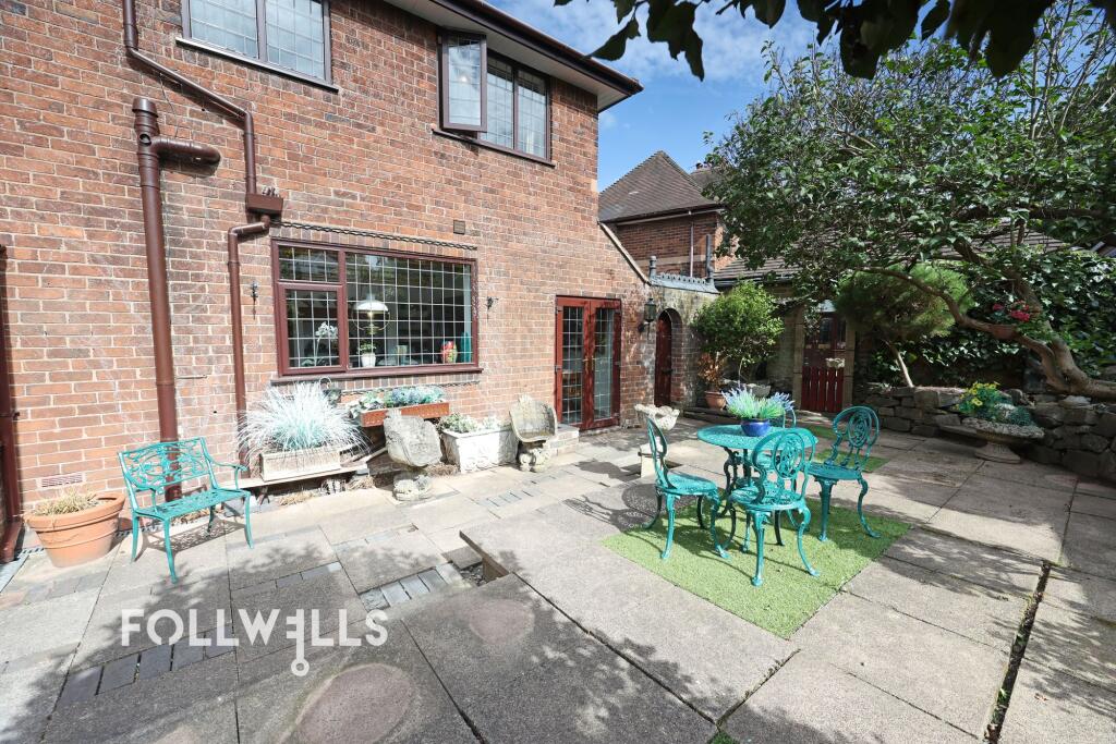 House in Stoke-on-Trent, Trentham - View 4