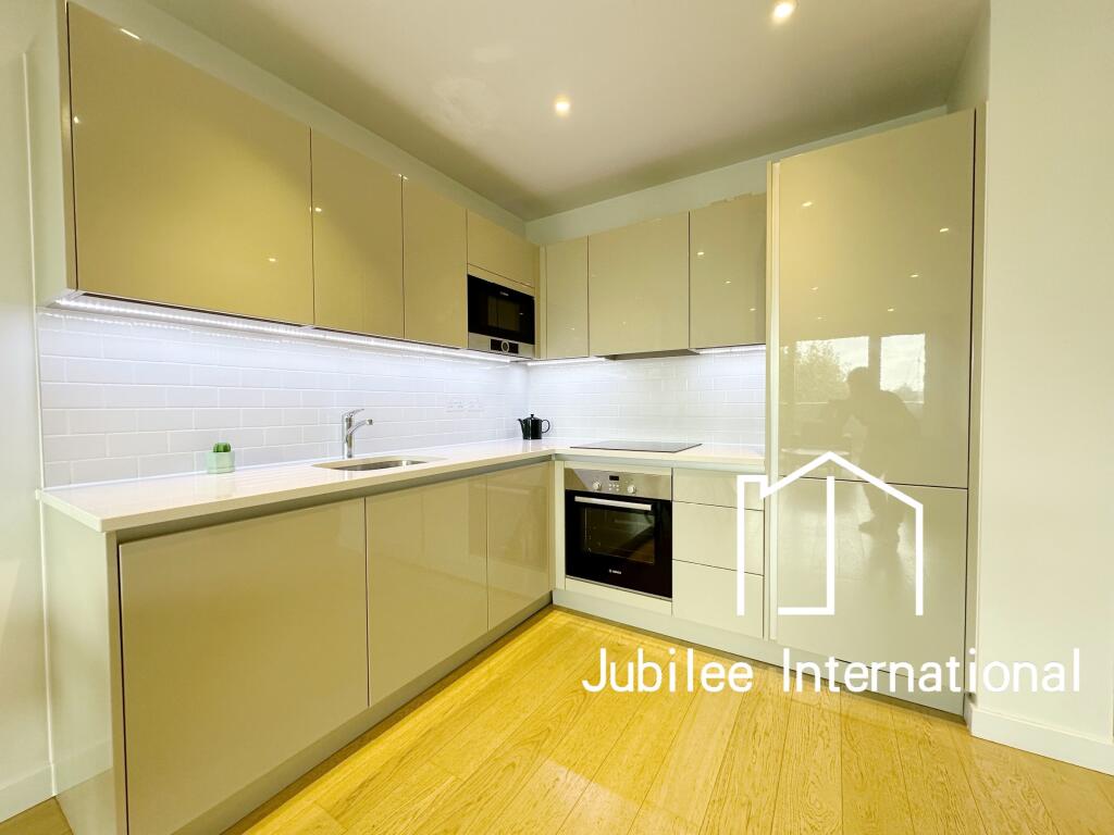 Apartment in London - View 5