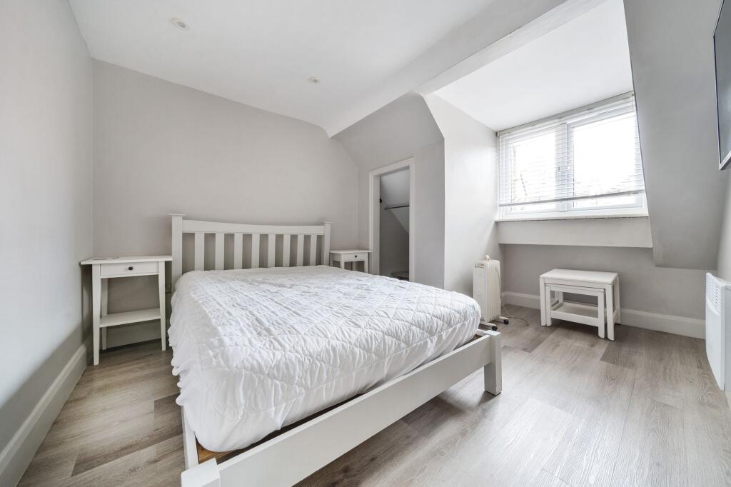 Main image of property: High Street, Windsor, SL4