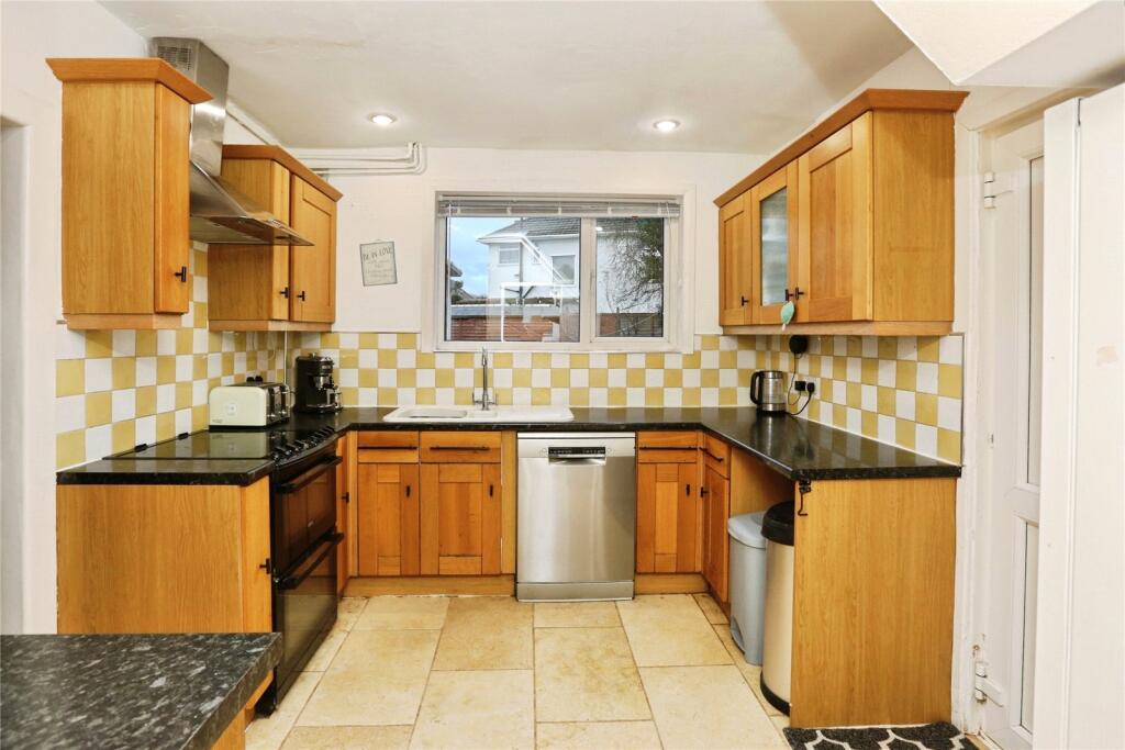 Gort Crescent, SOUTHAMPTON, Hampshire, SO19 photo 3