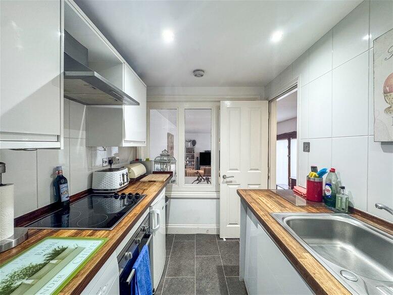 Sun Lane, Harpenden, AL5 photo 3