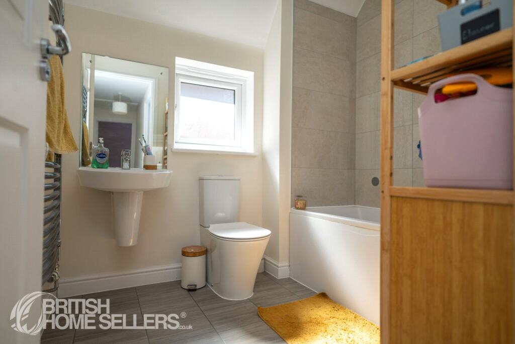 House in Hinckley and Bosworth, Burbage - More