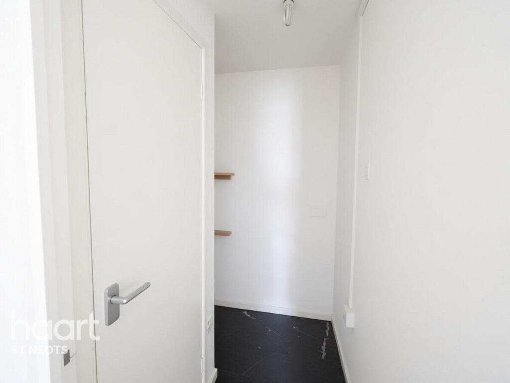 Apartment in St Neots, Eynesbury - More