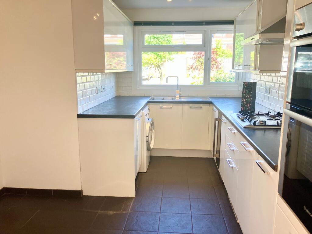 House in St Albans, King Harry Park, St Stephens - View 4