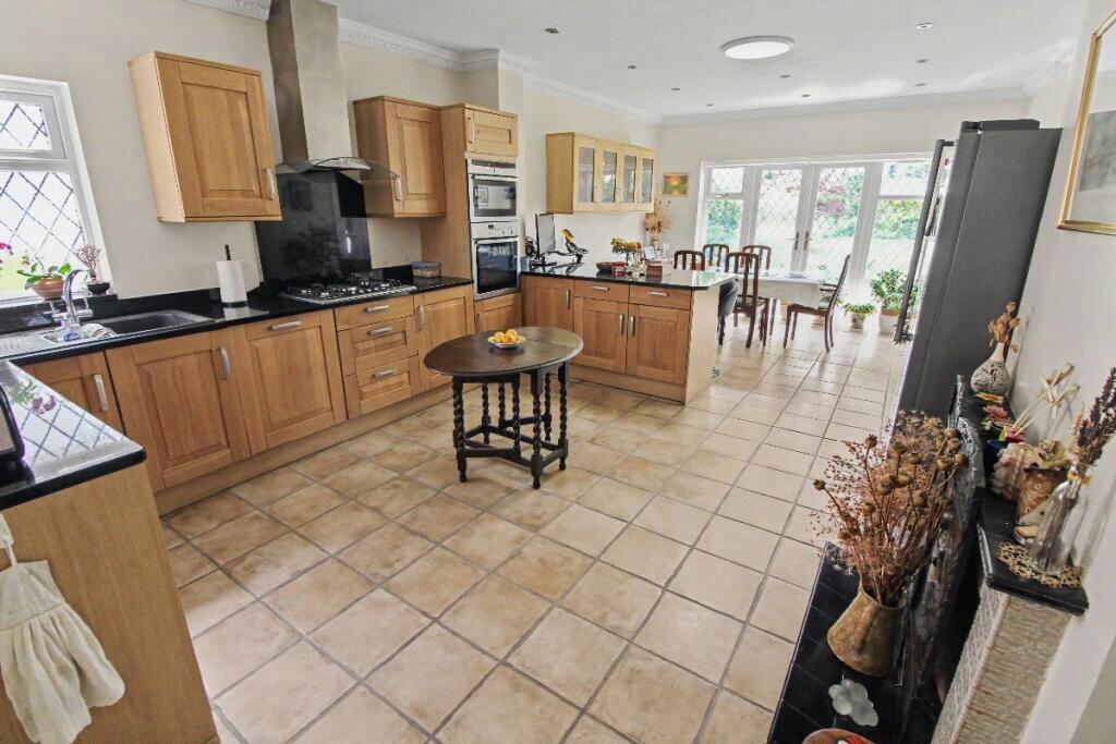 Fitzroy Avenue, Harborne, Birmingham, West Midlands, B17 8RH - View 3